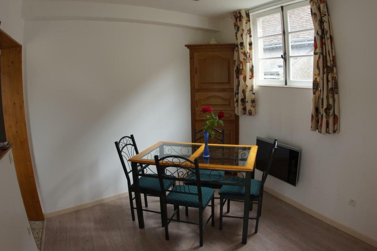 Le Petit Nid Villa Neuille-le-Lierre ภายนอก รูปภาพ