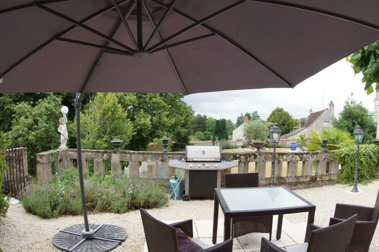 Le Petit Nid Villa Neuille-le-Lierre ภายนอก รูปภาพ