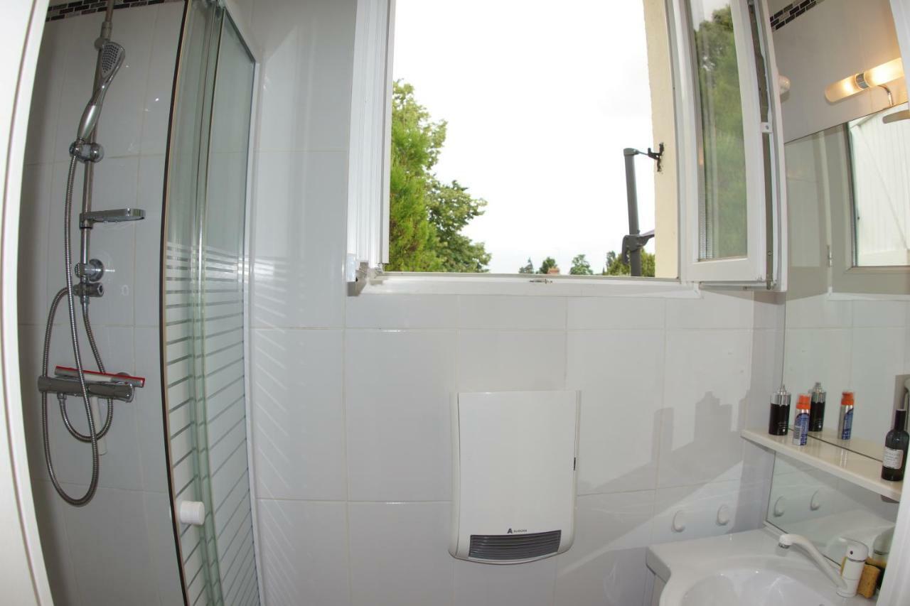 Le Petit Nid Villa Neuille-le-Lierre ภายนอก รูปภาพ